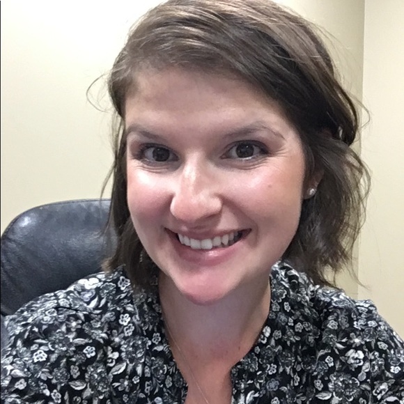 Meet your Posher, Kayla - Picture 1 of 1